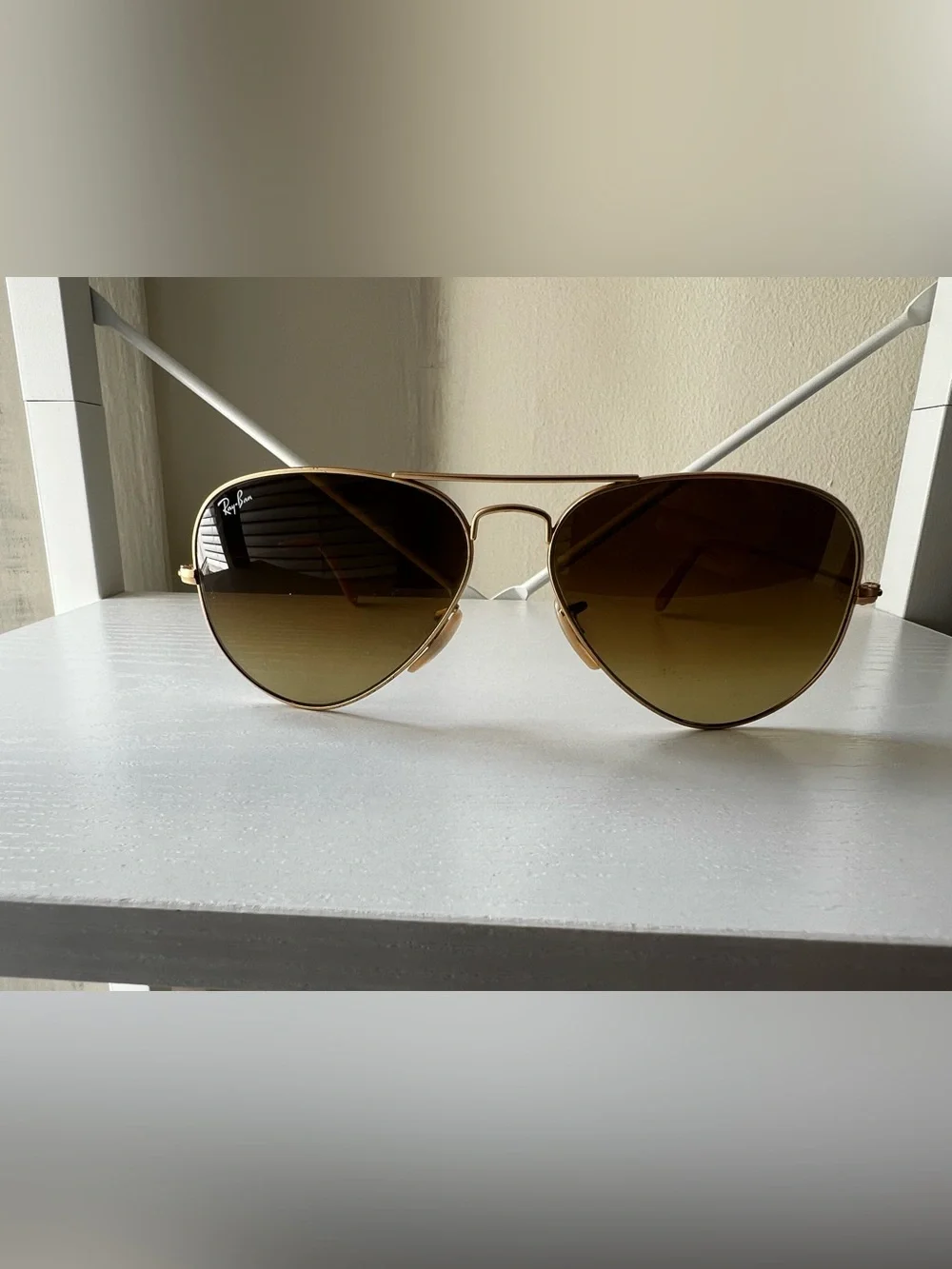 Ray-Ban Gold Frame Sunglasses with Brown Gradient Lenses (Men or Women)
